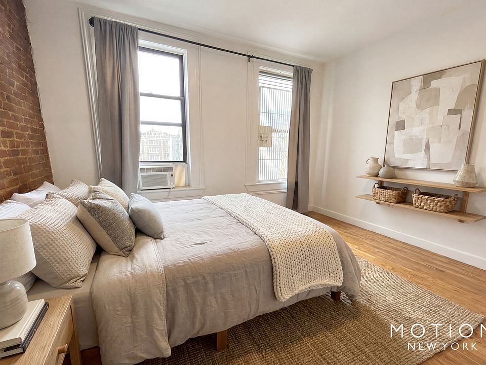 2nd image of 324 E 94th St APT 5w