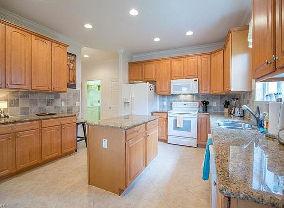 5th image of 28604 San Lucas Ln APT 101