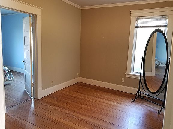 Sitting room off master BR