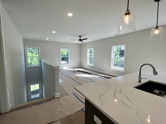 238 Chenoweth Ln #202 — Photo 11