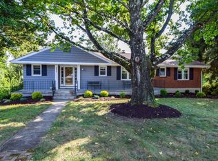5214 Green Meadow Rd, Roanoke, VA 24018