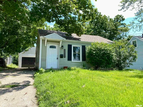 3824 N Ashton Ave, Peoria, IL 61614