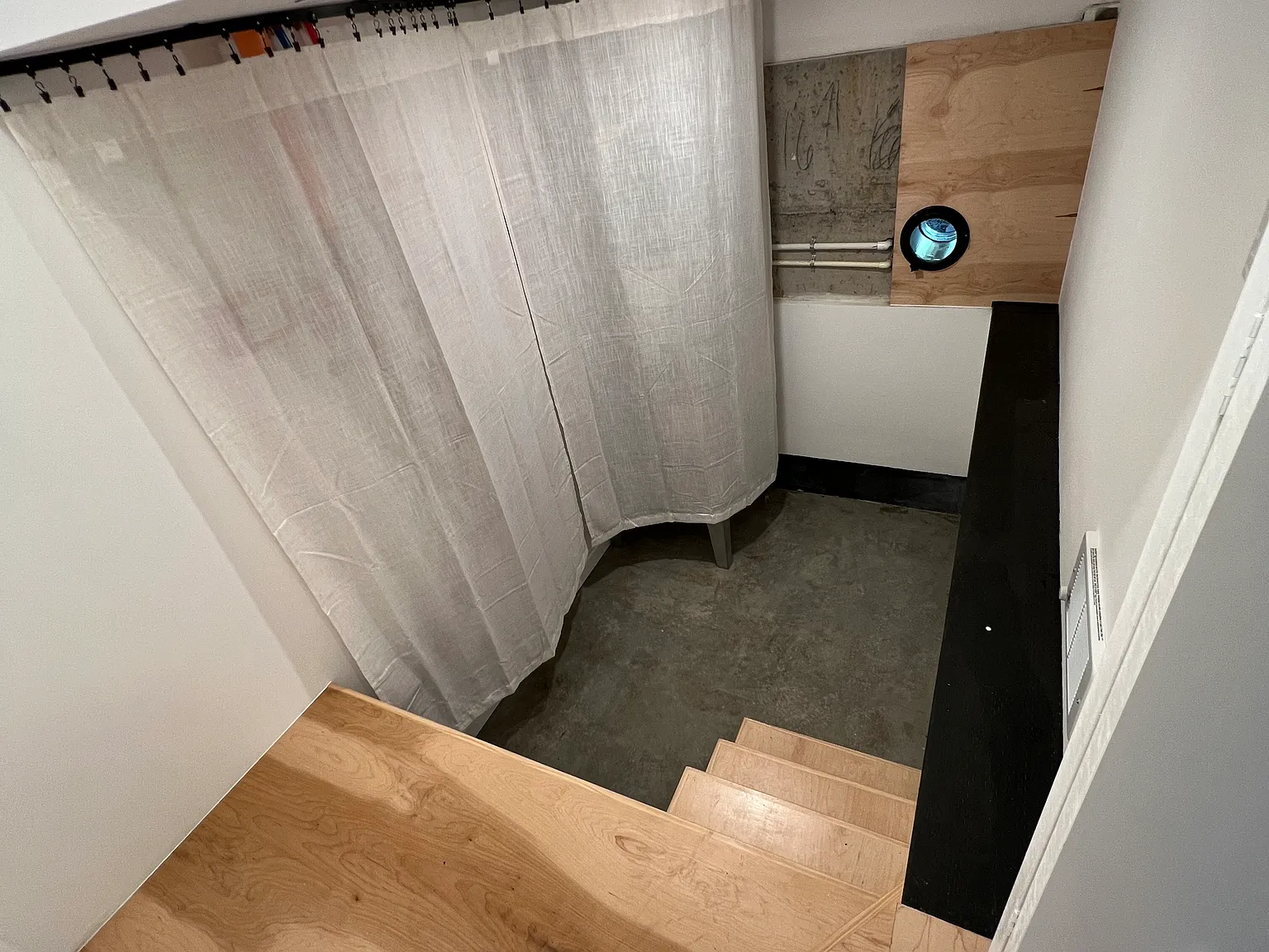 2 bed, 600 sqft, $1,995 — Photo 4