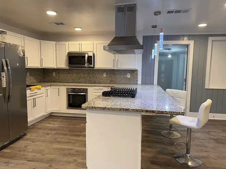 961 Eastside Dr SE — Photo 11