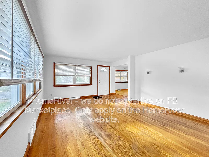 3 bed, 2.0 bath, 1094 sqft, $1,550 — Photo 4