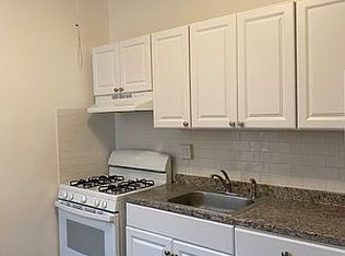 3547 34th St APT 3, Astoria, NY 11106