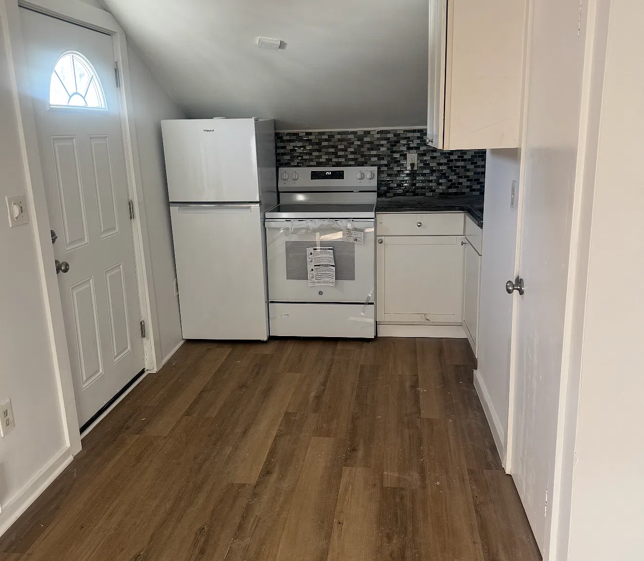 2 bed, $2,500 — Photo 2