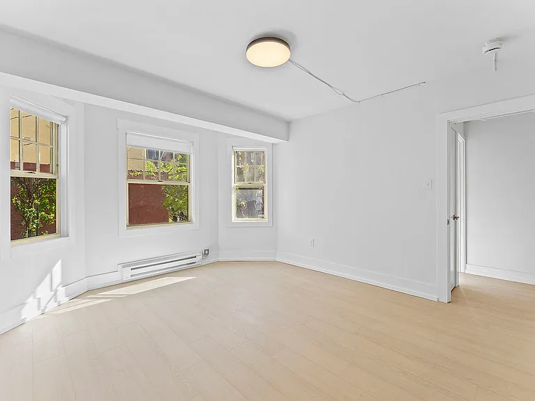 Bedroom/Office