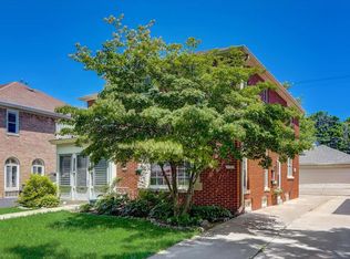 2222 Lefeber Ave, Wauwatosa, WI 53213