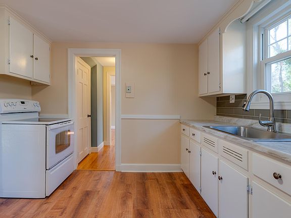 5th image of 351 Blue Hill Ave