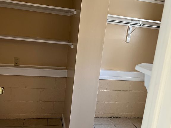 5th image of 4764 Mamie St