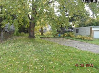12718 Oakfield Ave, Cleveland, OH 44105