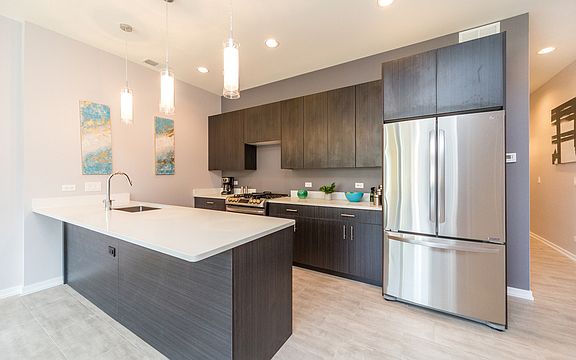 4th image of 2453 W Taylor St #1
