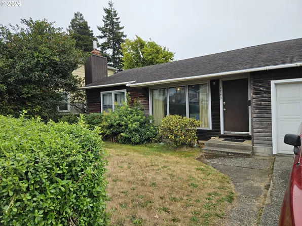 1749 Juniper Ave, Coos Bay, OR 97420