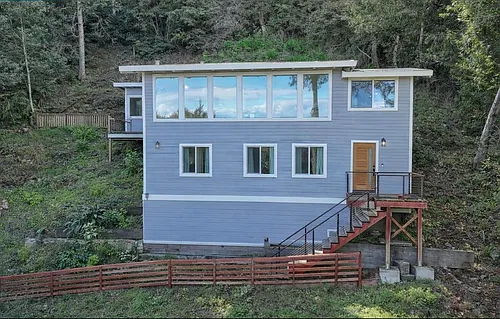 421 Rose Ave Photo 1