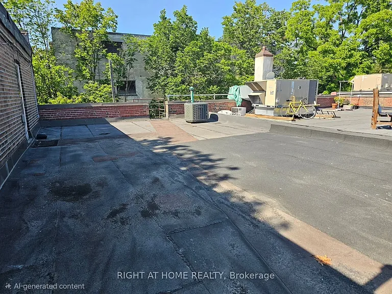 1316A King St W #2 — Photo 16