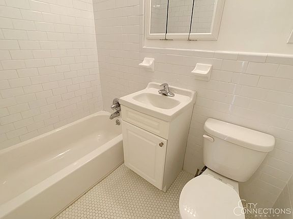 4th image of 320 W 56th St APT 6K