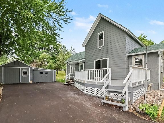 2nd image of 333 2nd Ave NW