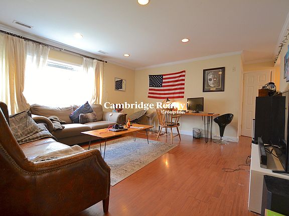 3rd image of 140 Newton St #3T