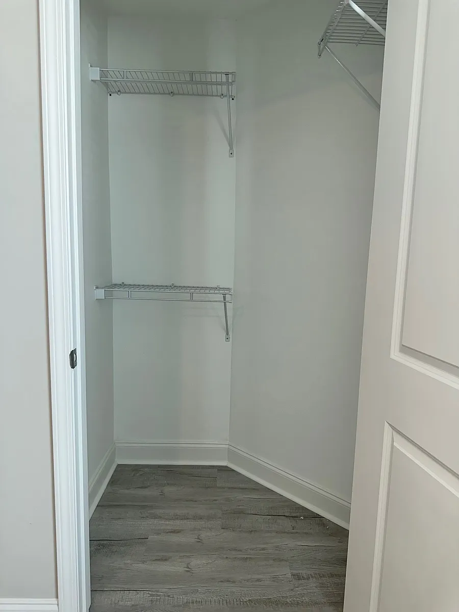 Building Photo - 2841-A Jubilee Dr #1