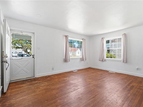 2nd image of 231 Lenox Ave