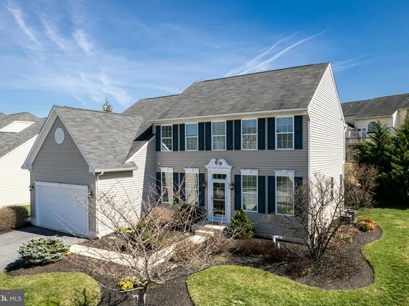374 Meadow Creek Dr, Westminster, MD 21158