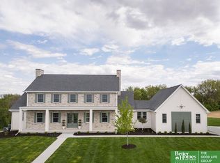 22569 Crestline Cir, Gretna, NE 68028