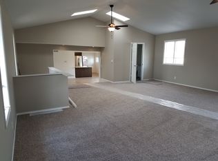 5202 Weir St, Omaha, NE 68117