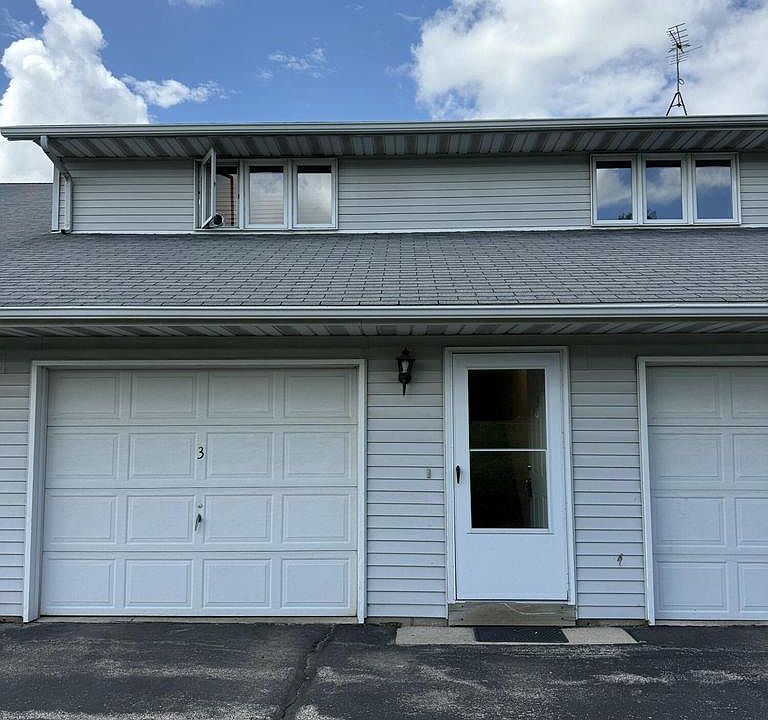 1st image of 160 S Maple AVENUE #3