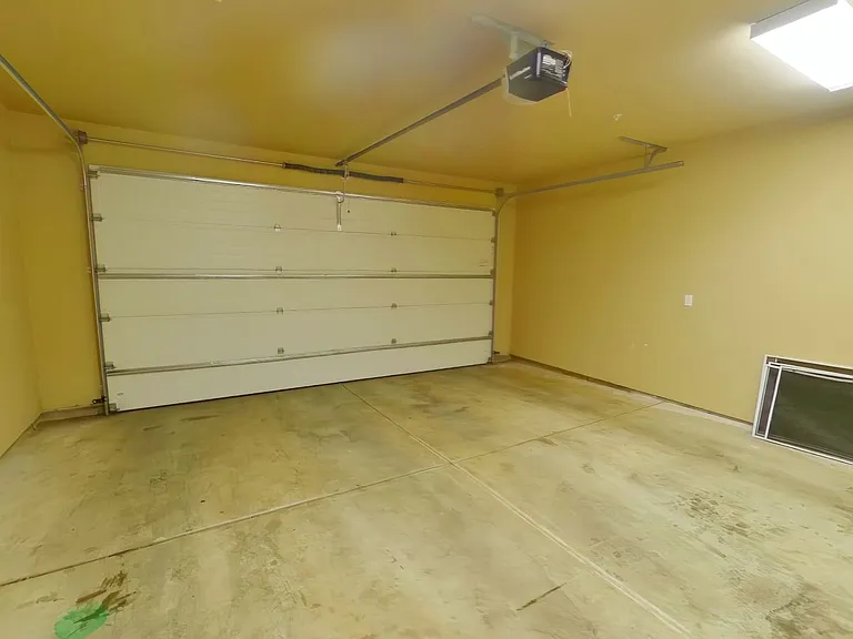 Hilyard Townhomes — Photo 14