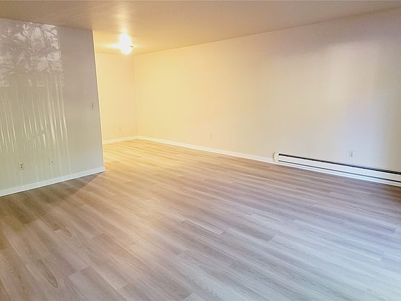 3rd image of 11112 NE 68th Street #318