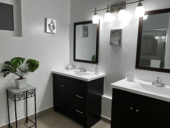 2nd image of 4675 Eagle Rock Blvd #6
