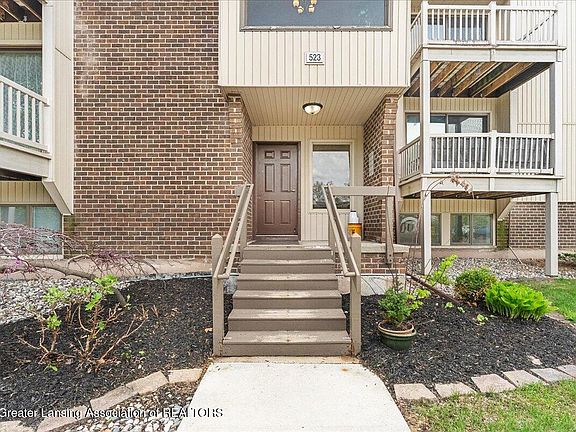 3rd image of 523 Bainbridge Dr APT 38