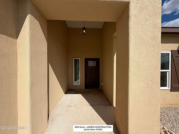 3rd image of 6542 Swan St