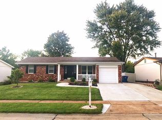 1229 Piedras Pkwy, Fenton, MO 63026