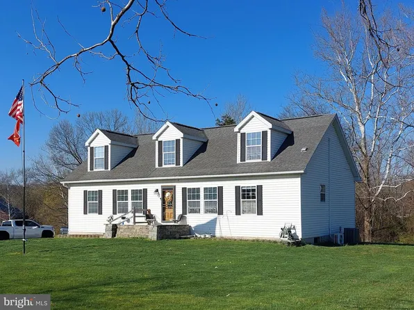 343 Dark Hollow Rd, Shermans Dale, PA 17090