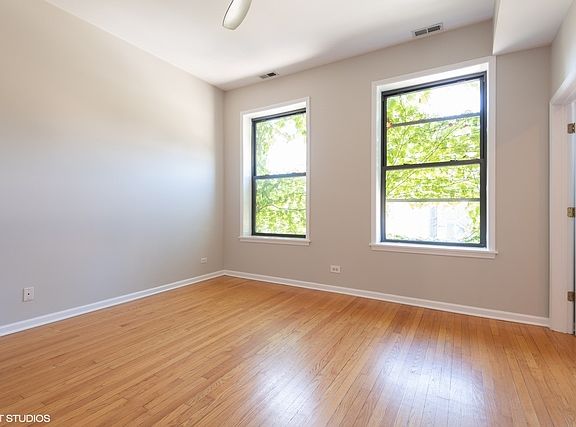2nd image of 320 W Evergreen Ave #2N