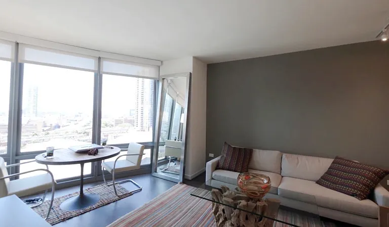 351 W Hubbard St — Photo 3