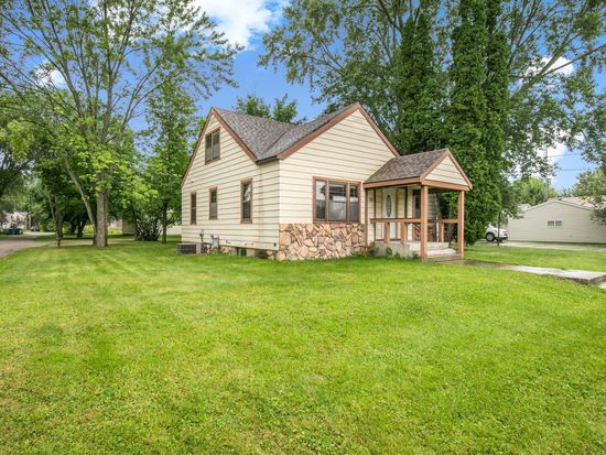 110 E Ash St, Saint Joseph, MN 56374