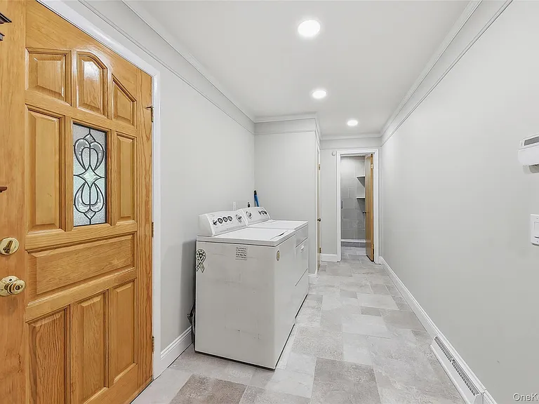 475 N Riverside Rd — Photo 37