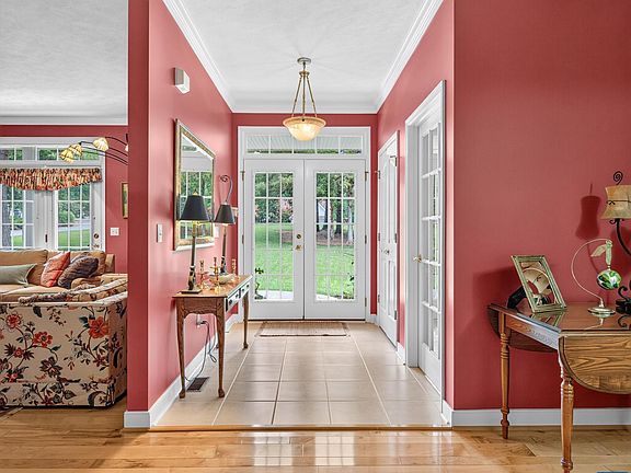 4th image of 17 Acre Ln