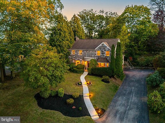 2nd image of 450 Clothier Rd