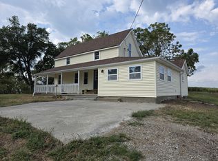 464 Highway 7, Bendena, KS 66008