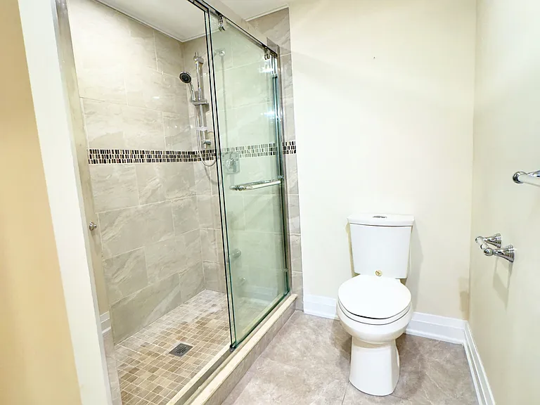 100 Larratt Ln #BMT — Photo 16
