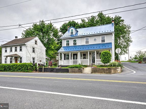 3rd image of 1304 Sandhill Rd