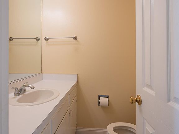 4th image of 7050 Rainbow Dr APT 3