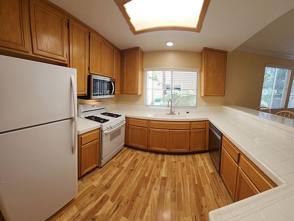 4th image of 1205 Manzanita Way