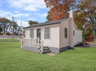 2 Apricot Rd, Rocky Point, NY 11778