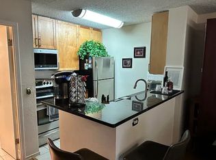 75 S Reynolds St APT 317, Alexandria, VA 22304