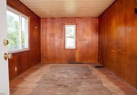 5th image of 466 Silvercrest Dr